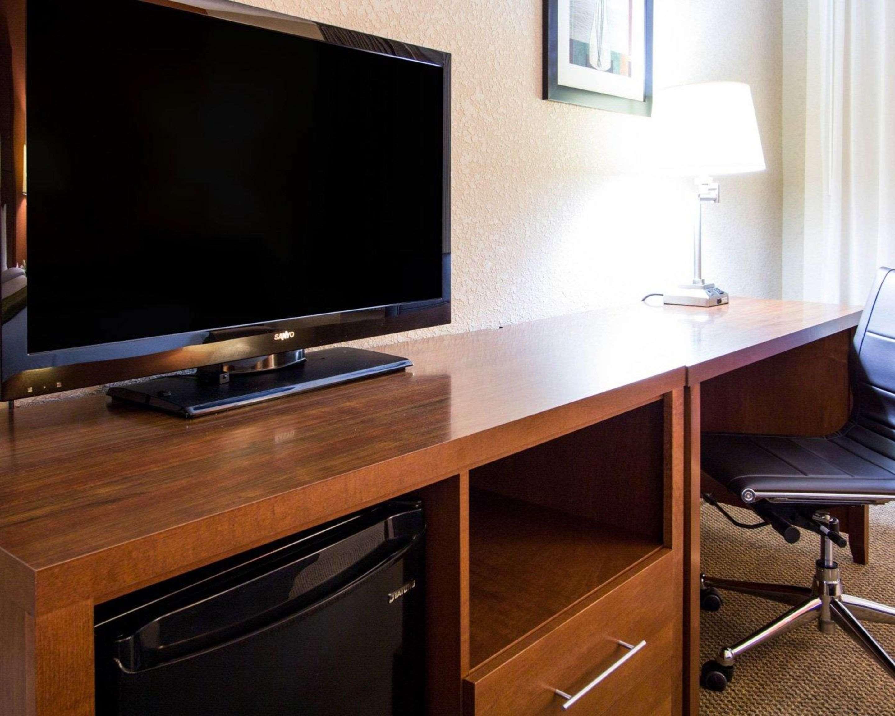 Comfort Inn & Suites Airport Convention Center North Charleston Extérieur photo