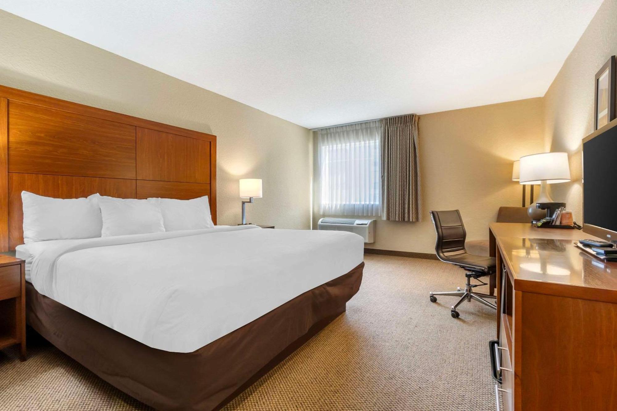 Comfort Inn & Suites Airport Convention Center North Charleston Extérieur photo